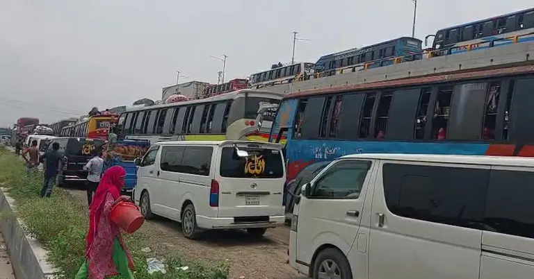 পশ্চিম পাড়ের যানজট